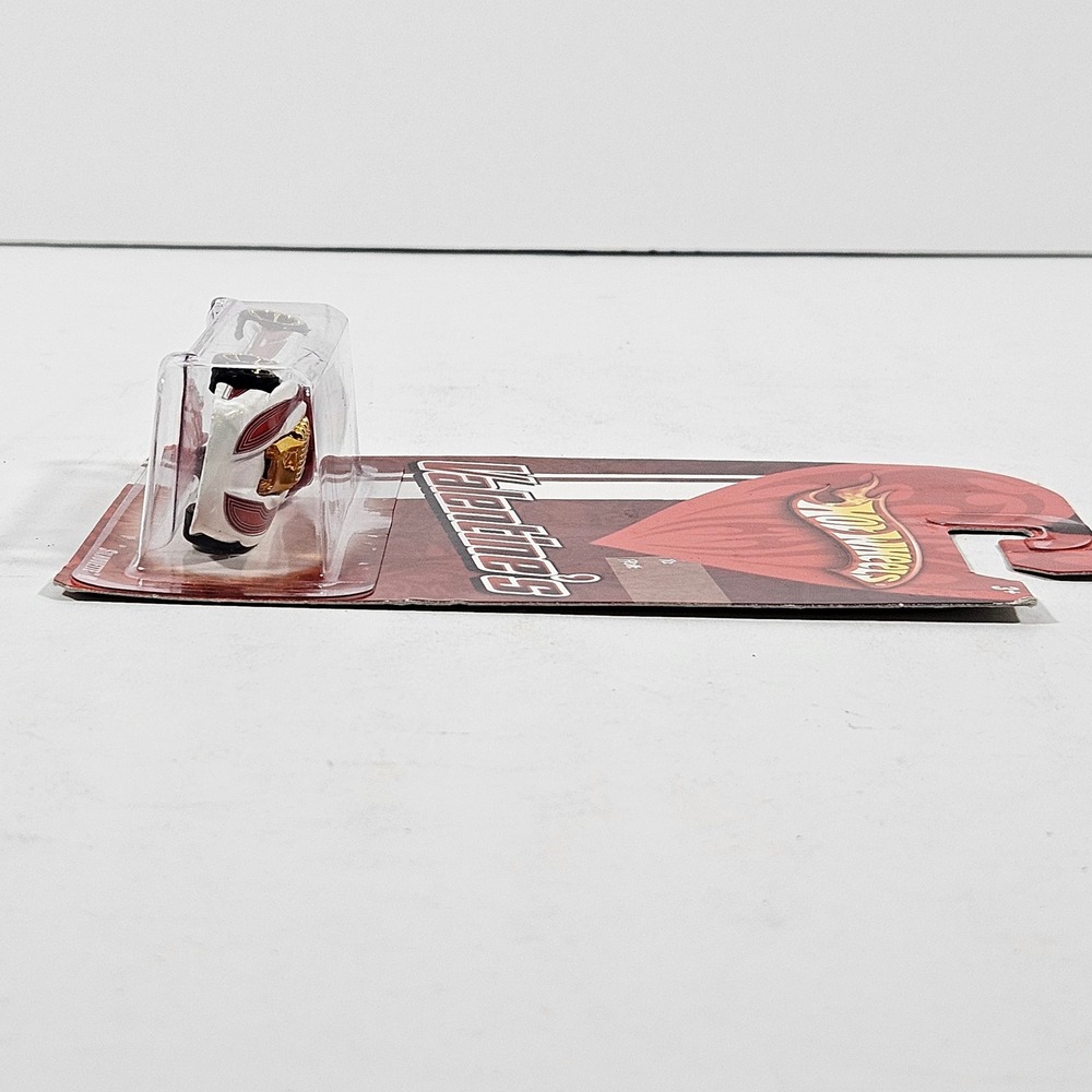 Hot Wheels Silhouette II Valentines Day Series 2008 White Red Diecast Car N8579 - Picture 5 of 8